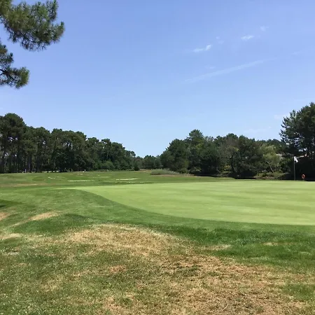 La Du Golf - D Hotes Bed & Breakfast *