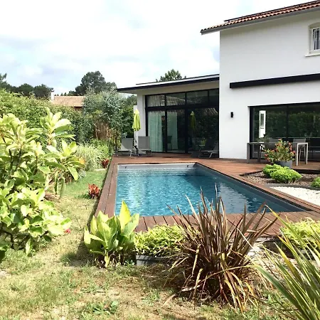 La Du Golf - D Hotes Bed & Breakfast