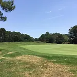 La Du Golf - D Hotes ベッド・アンド・ブレックファスト 4*