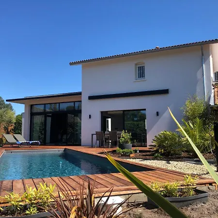 Alojamento de Acomodação e Pequeno-almoço La Du Golf - D Hôtes 4*