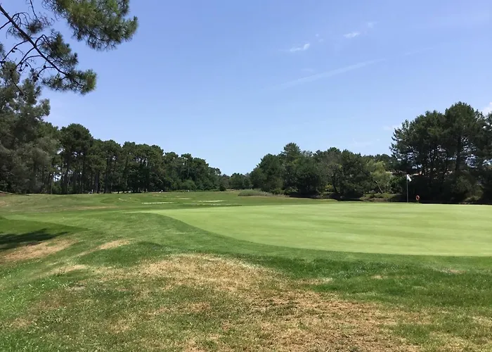 La Du Golf Couette-café 4*